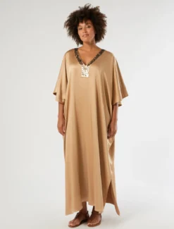Abito caftano in raso con paillettes - BEIGE