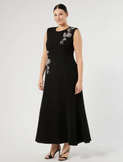 Abito in cady con ricamo - NERO
