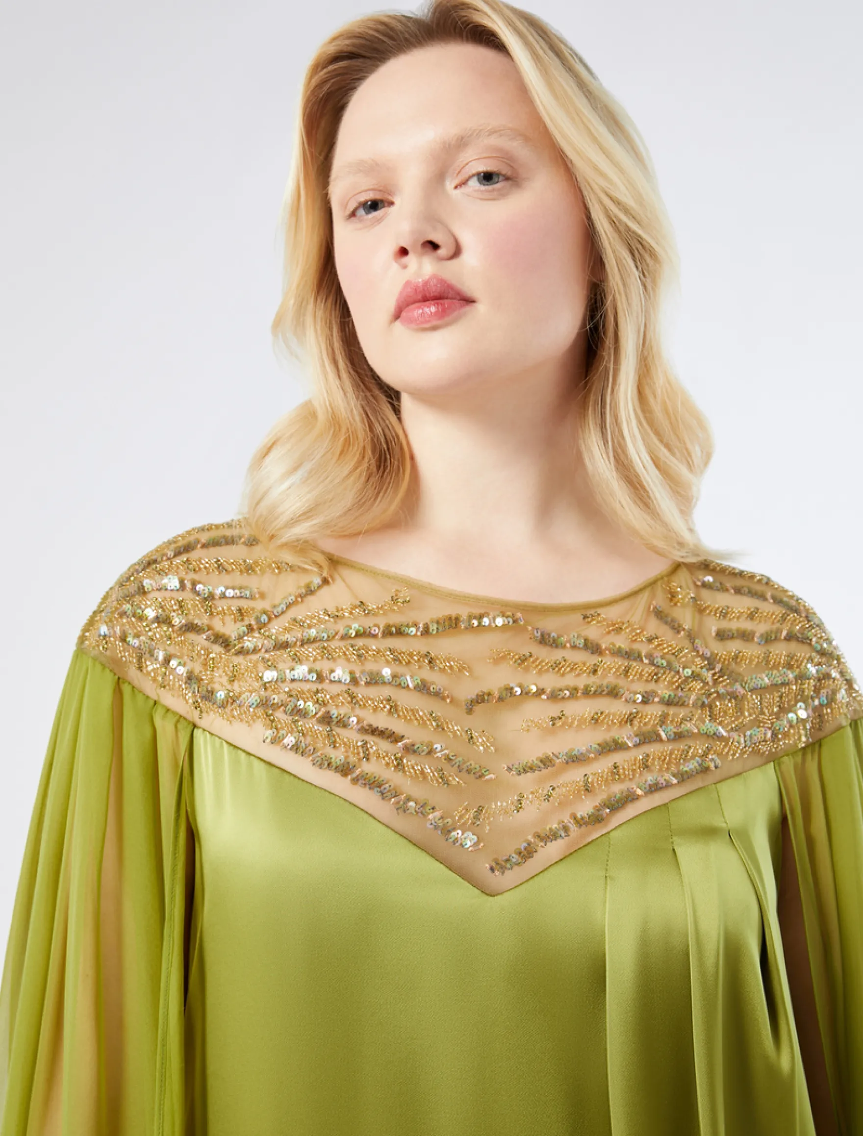 Abito in satin e chiffon con ricamo - VERDE OLIVA