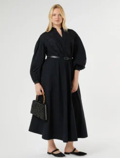 Borsa clutch in raso con ricamo - NERO