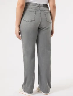 Jeans regular in denim di cotone - NERO
