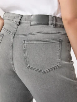 Jeans regular in denim di cotone - NERO