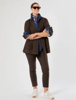 Pantaloni slim in saglia stretch - CIOCCOLATO