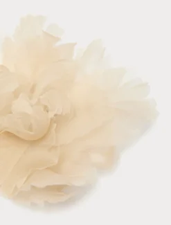 Spilla a fiore in organza di seta - GHIACCIO
