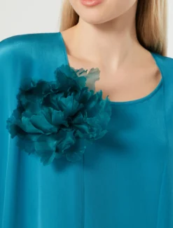 Spilla a fiore in organza di seta - PETROLIO