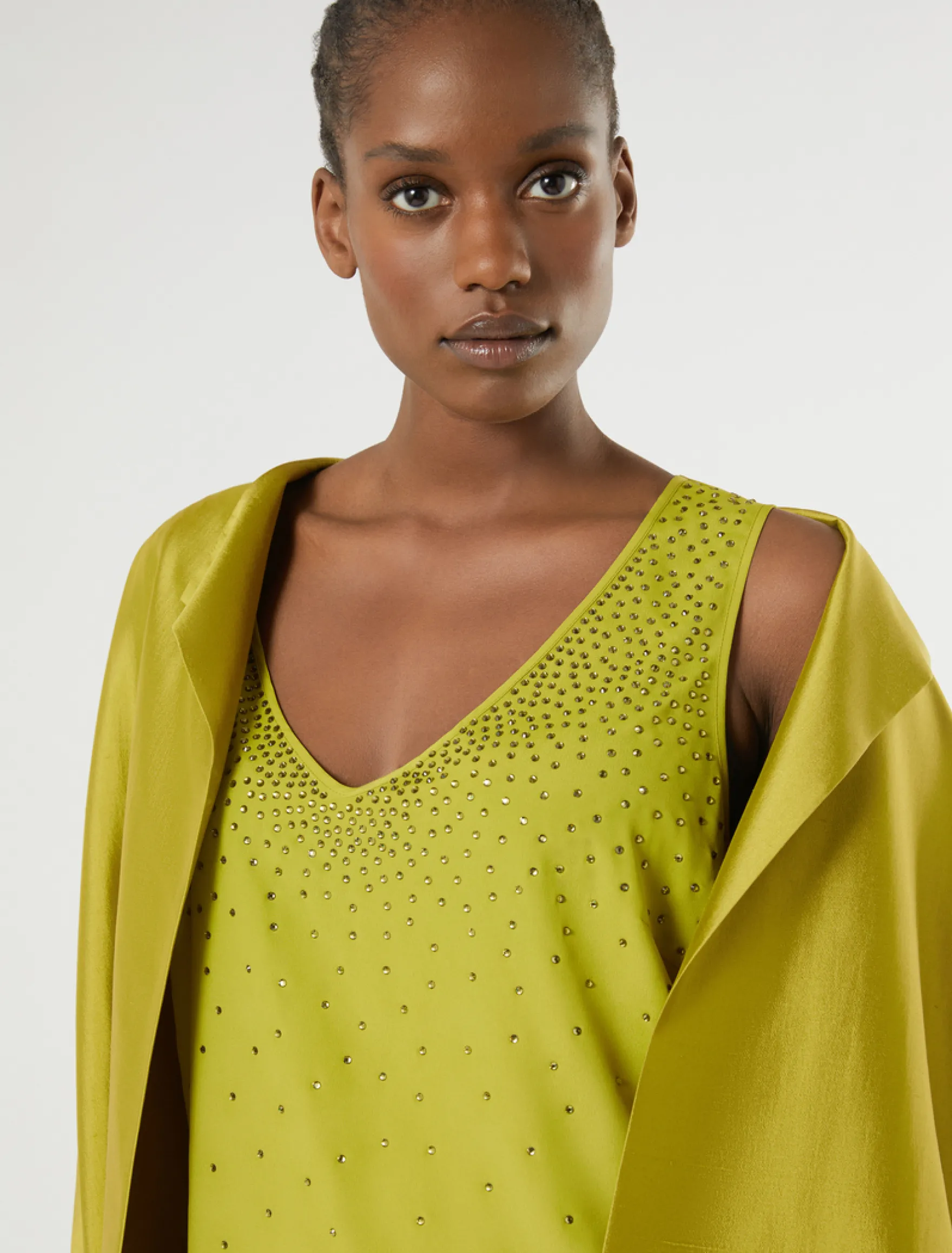 Top in crêpe de Chine con strass - VERDE OLIVA