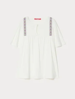T-shirt in jersey con ricamo - AVORIO