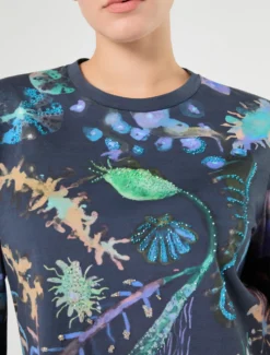 T-shirt in jersey con ricamo - BLU NOTTE